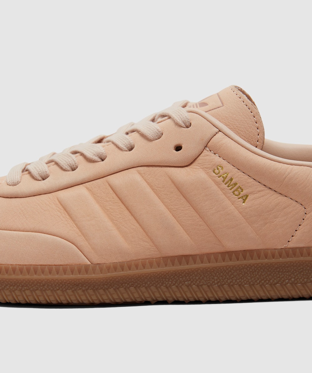 Adidas originals samba pink sole outlet sneaker