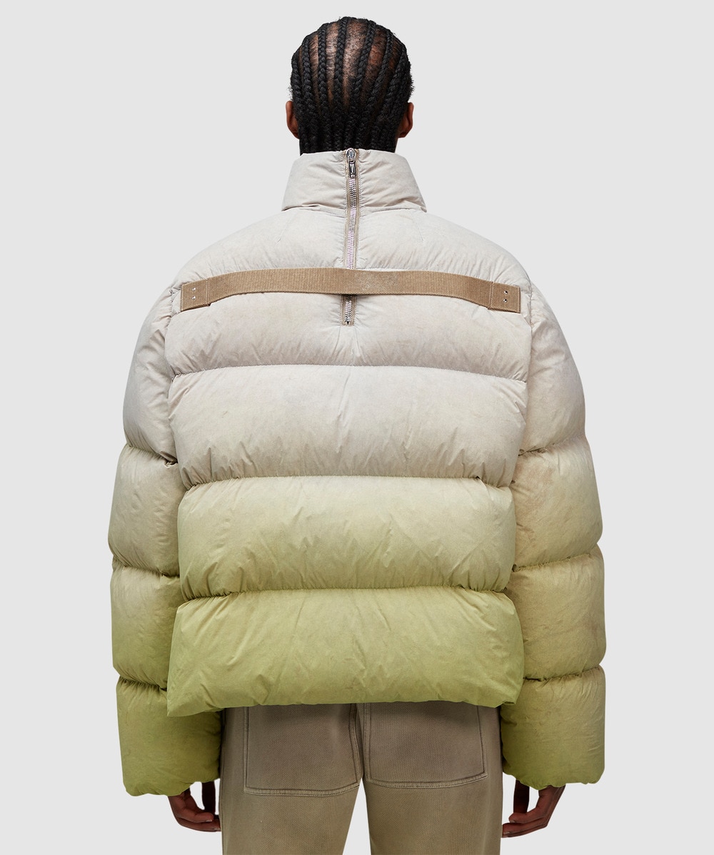 Moncler levet on sale