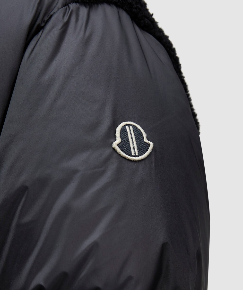 Moncler levet deals