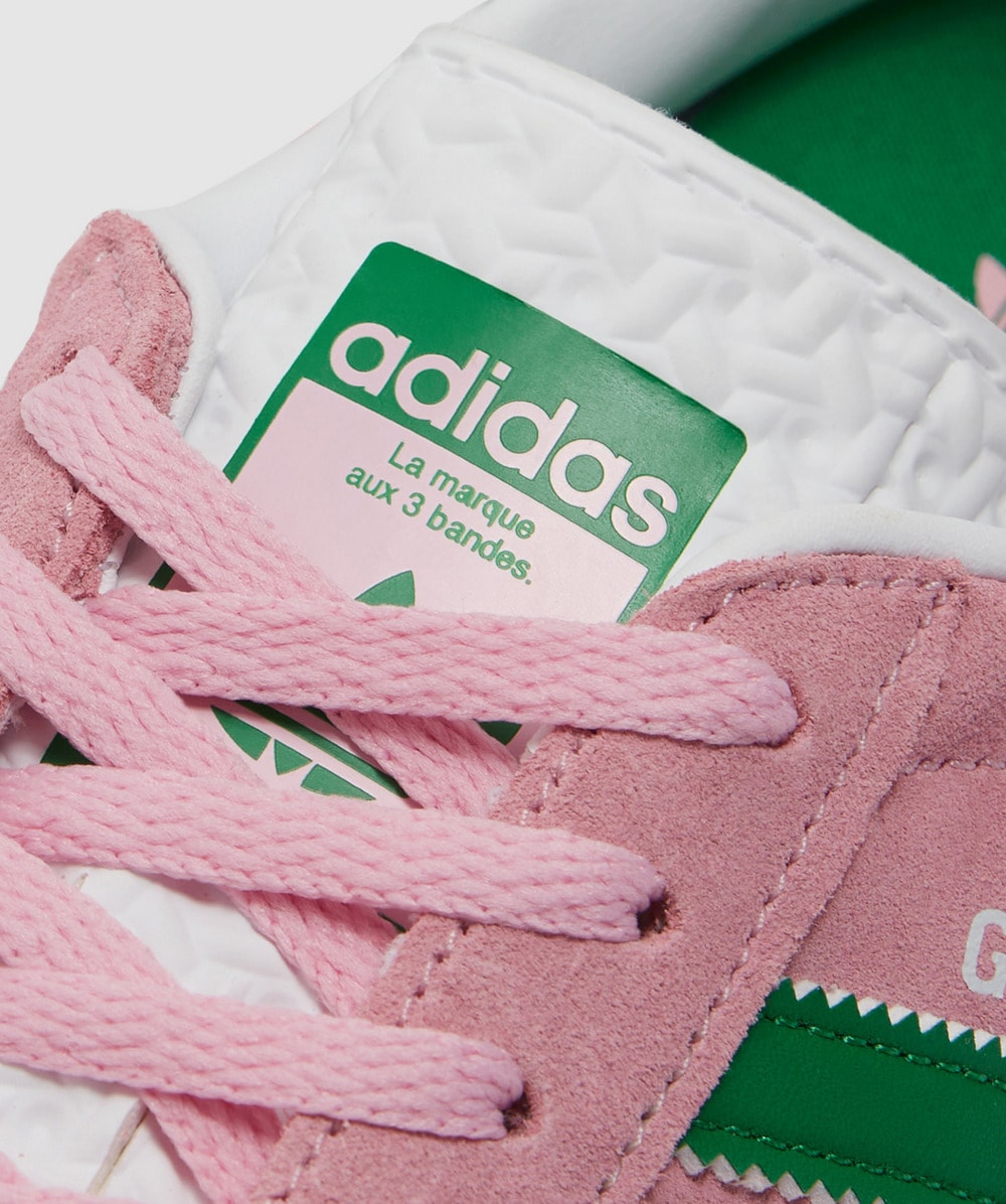 Adidas aux 3 bandes green sales and pink