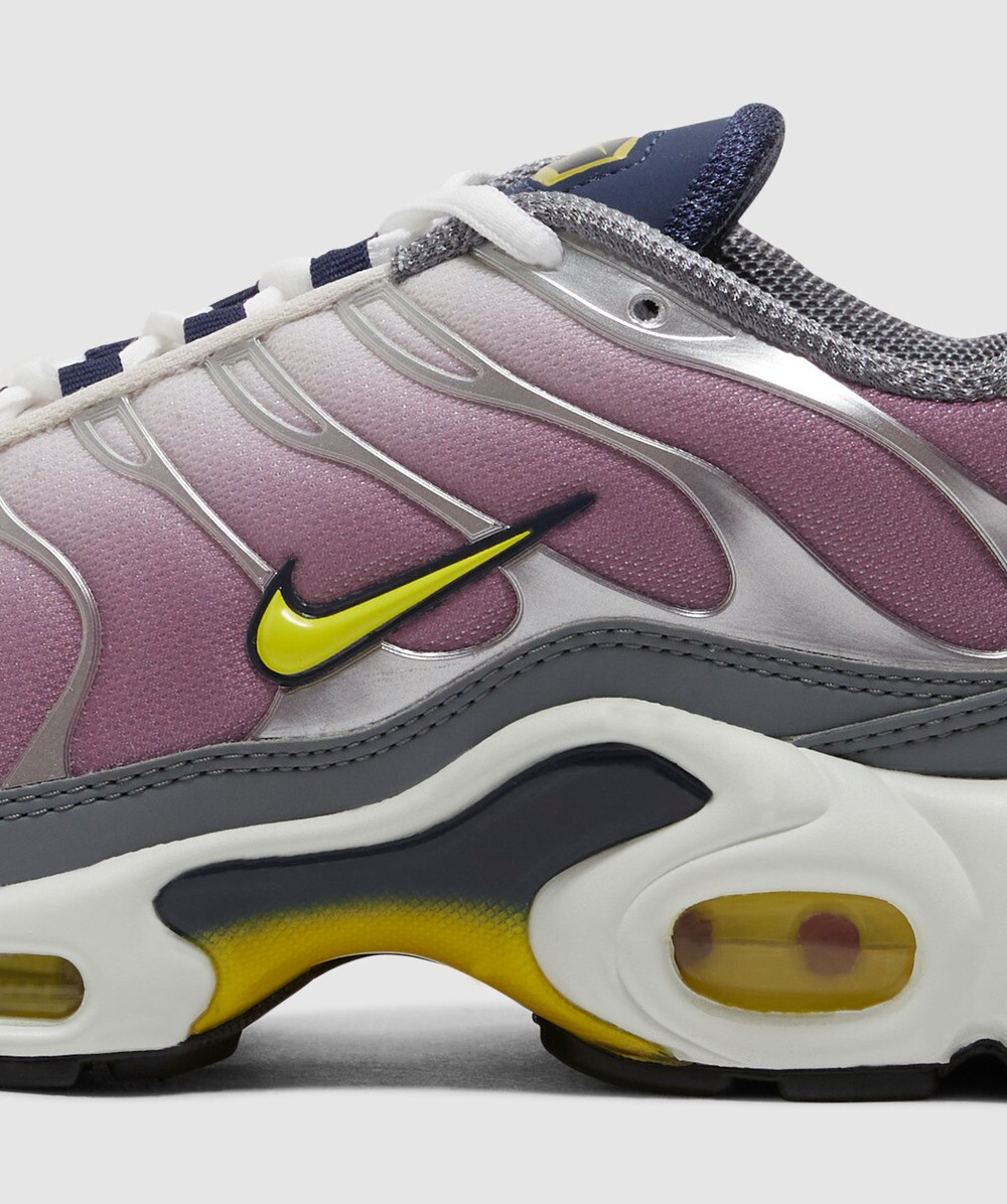 Nike air max hot sale plus metallic purple