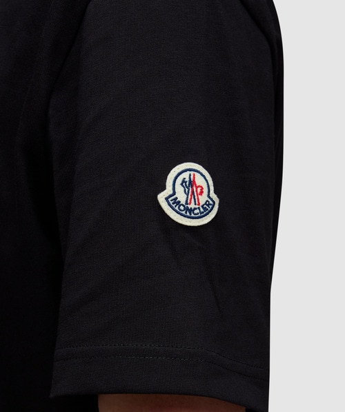 Plain moncler t shirt deals